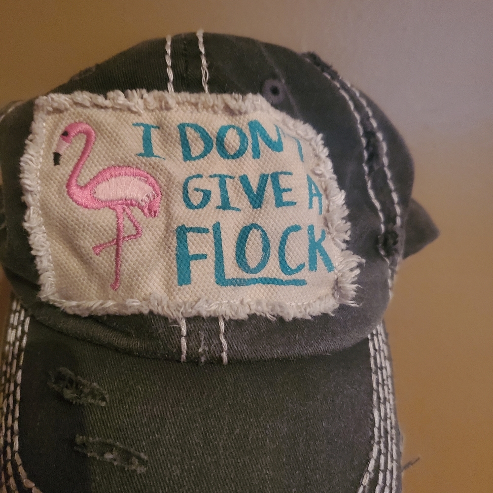 Flamingo Hat! that says " I Don't Give a Flock"
